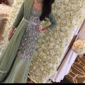 Pakistani lehenga